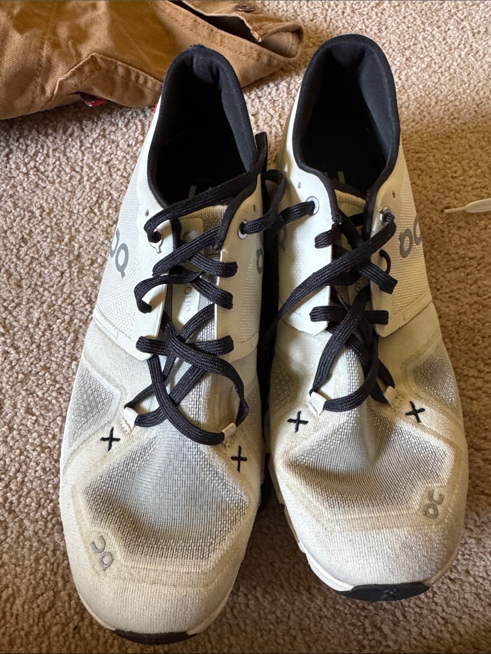 On Running womens cloud x White Athletic Lace-Up Sneakers